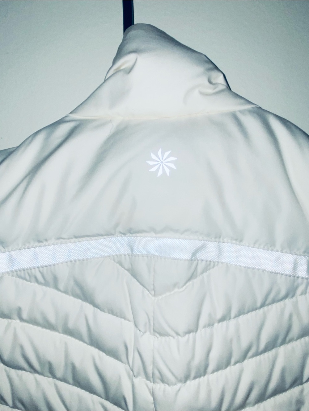 ATHLETA DOWN PUFFER VEST - Picture 7 of 16